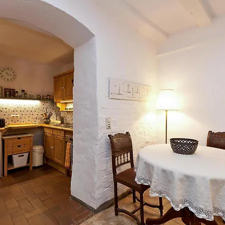 Gaenseblume - Charmante Mit Terrasse Und Garten Daire *